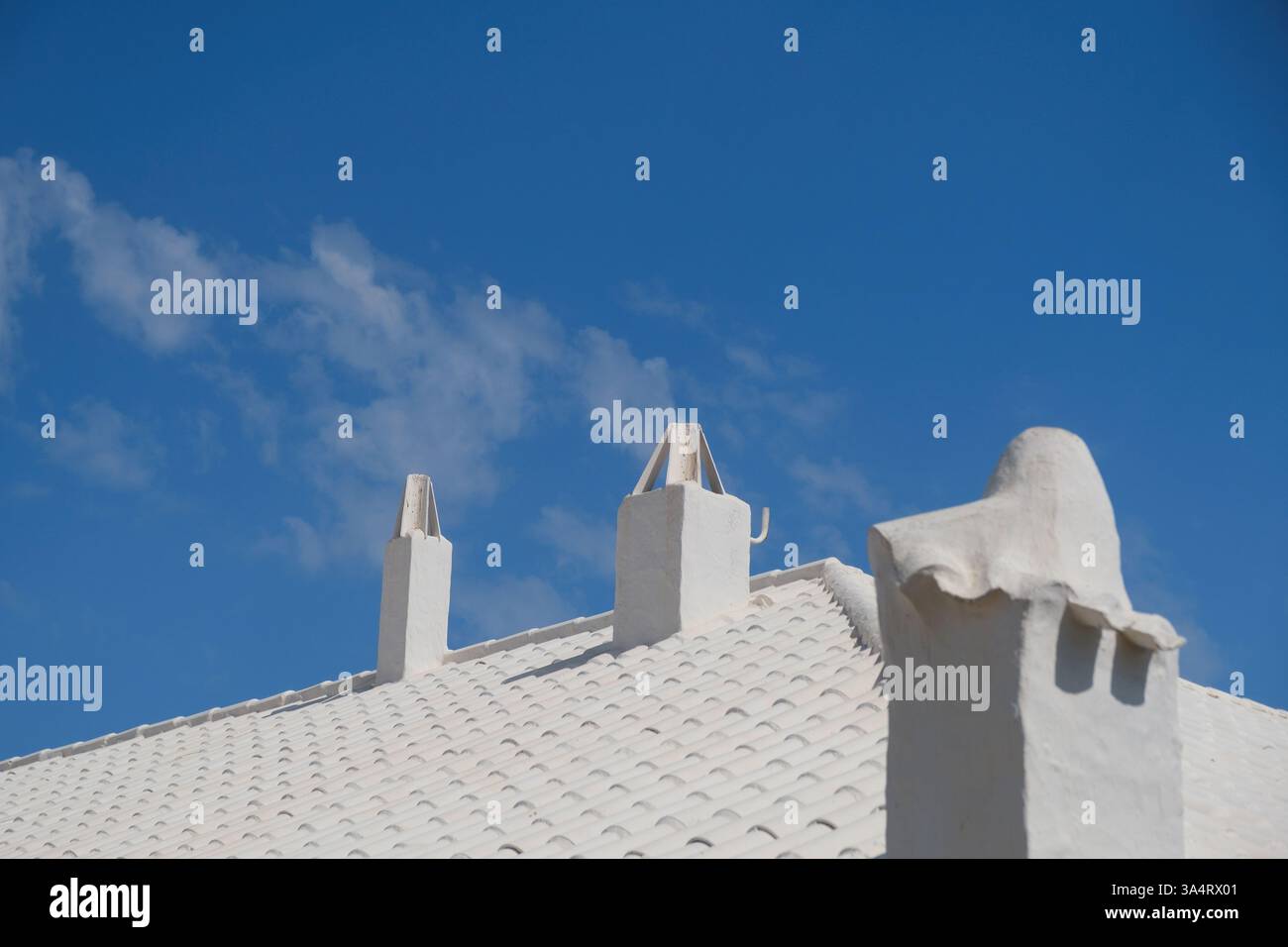 Casa bianca della peculiare città di Binibeca a Minorca, Isole Baleari, Spagna Foto Stock