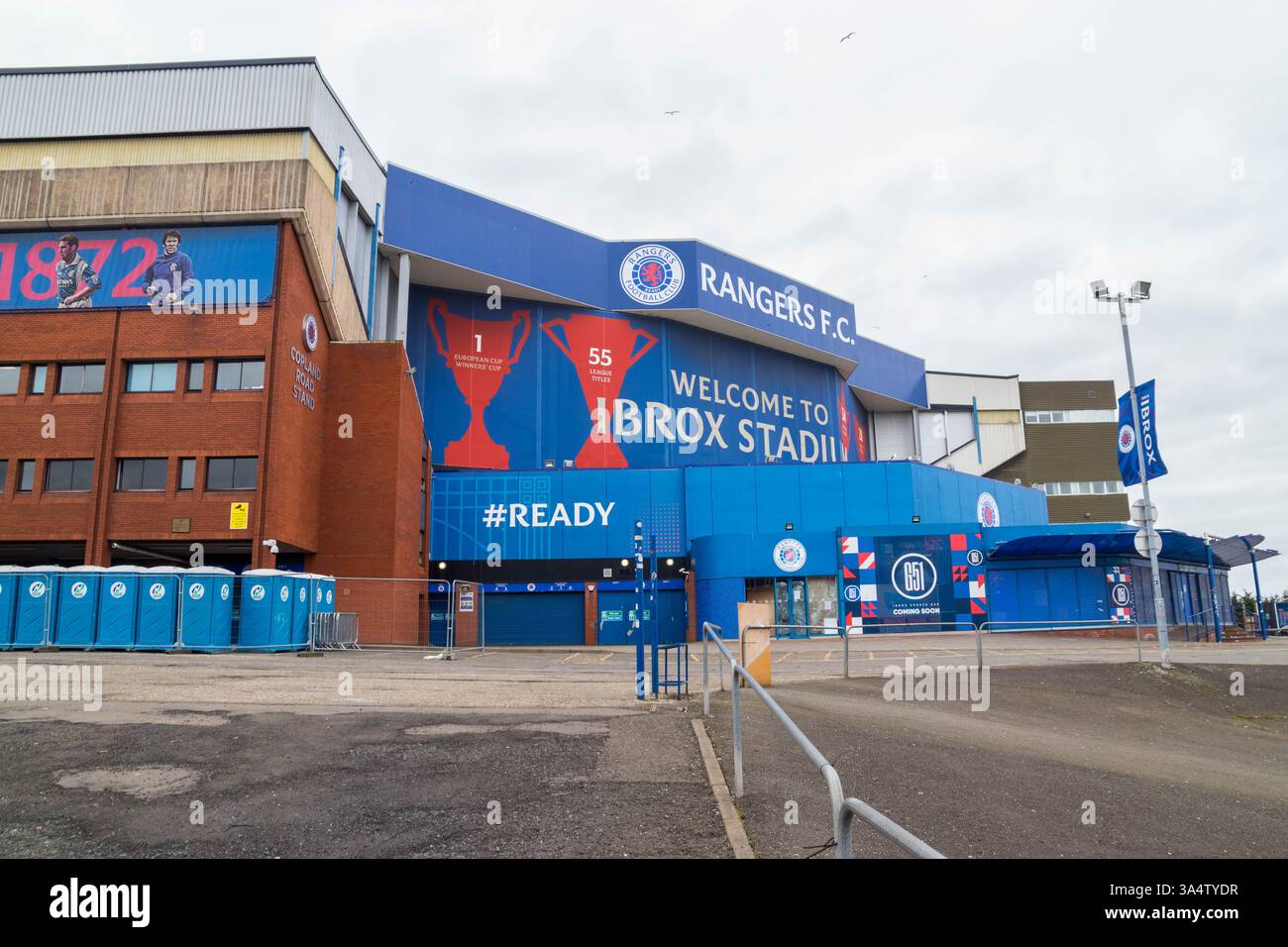 Stadio Ibrox del Rangers Football Club, ingresso da Harrison Drive a Glasgow, Scozia Foto Stock