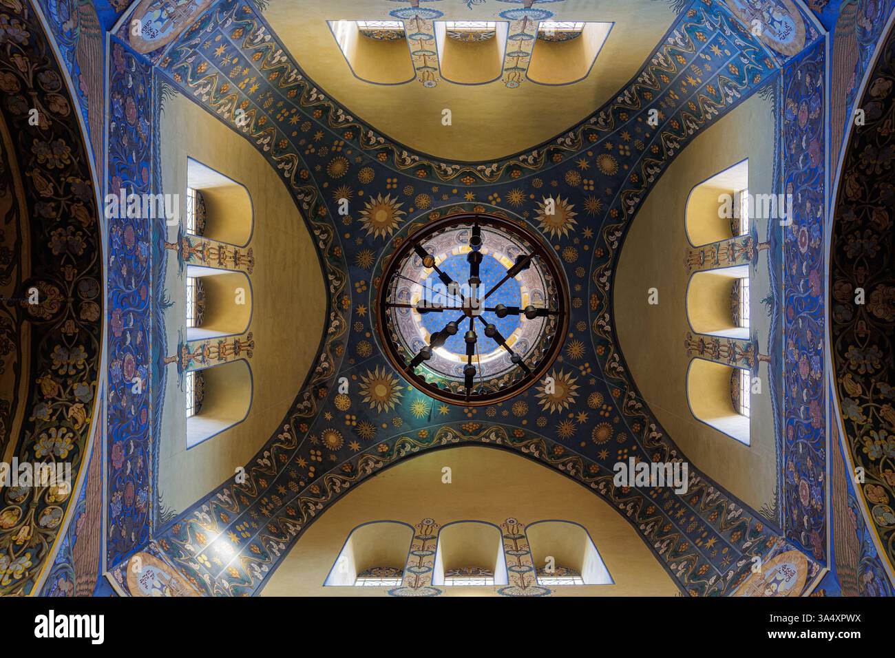 Cattedrale ortodossa di San Nicola sotto la calda luce del sole invernale, Nizza, Francia Foto Stock