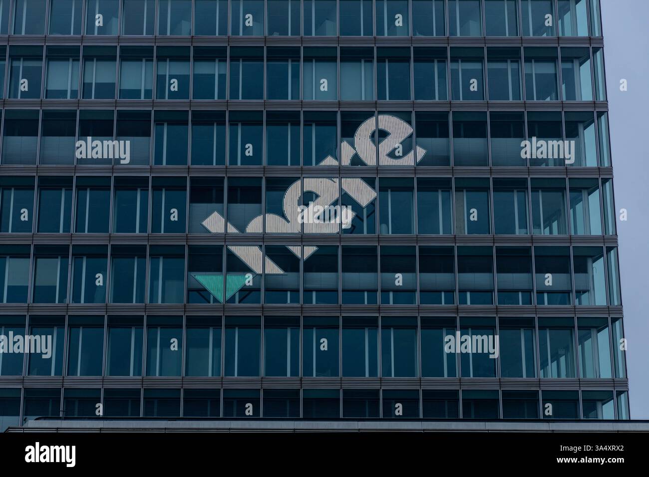 ECCO il logo in ufficio. ECCO una soluzione PaaS per la creazione, l'implementazione e la scalabilità di soluzioni di localizzazione. Creare mappe personalizzate, visualizzare set di dati di posizione Foto Stock