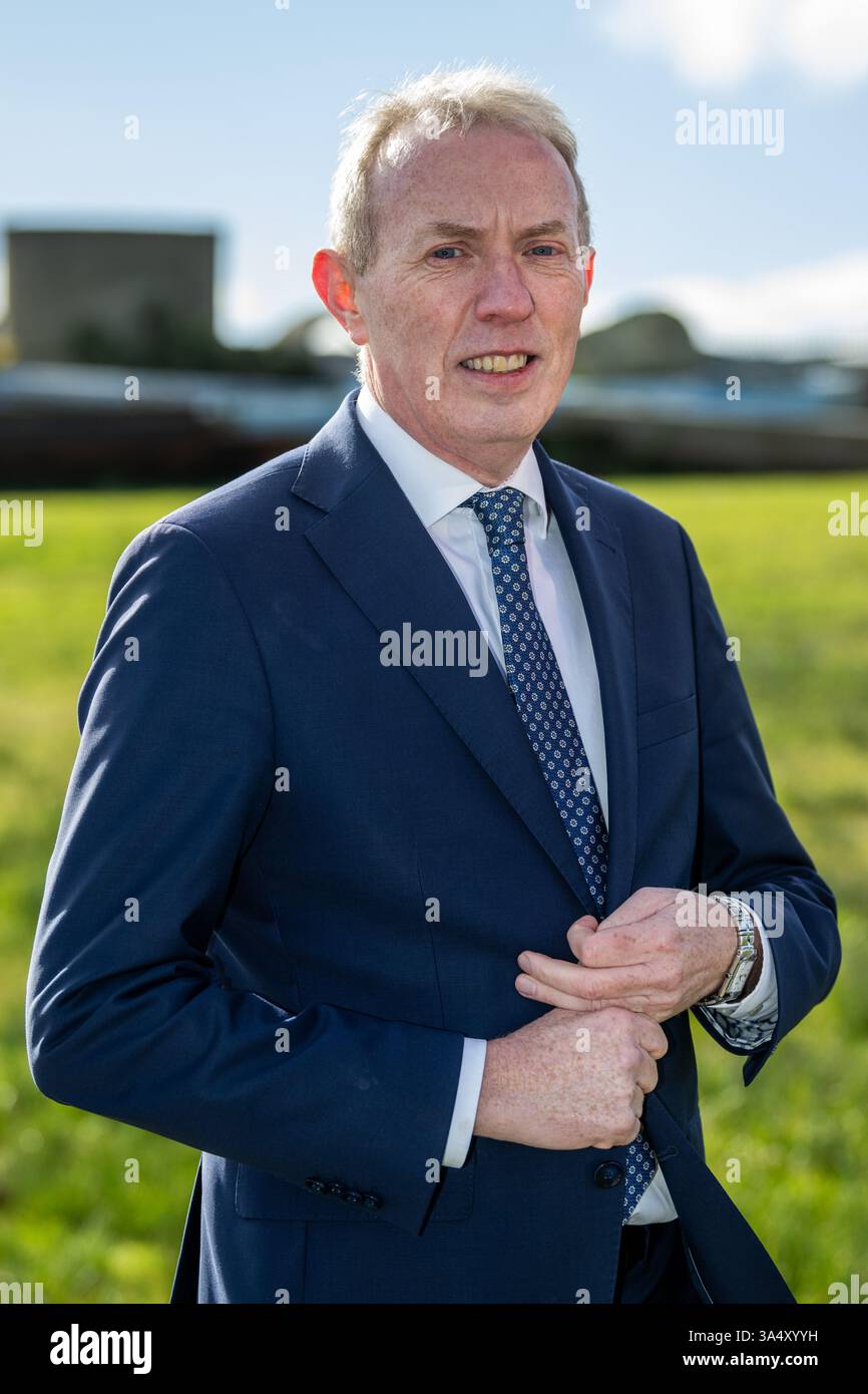 Timmy Dooley, TD, Ministro aggiunto presso il Dipartimento dell'Agricoltura, dell'alimentazione, della pesca e della Marina di Castletownbere, Co Cork, Irlanda. Foto Stock