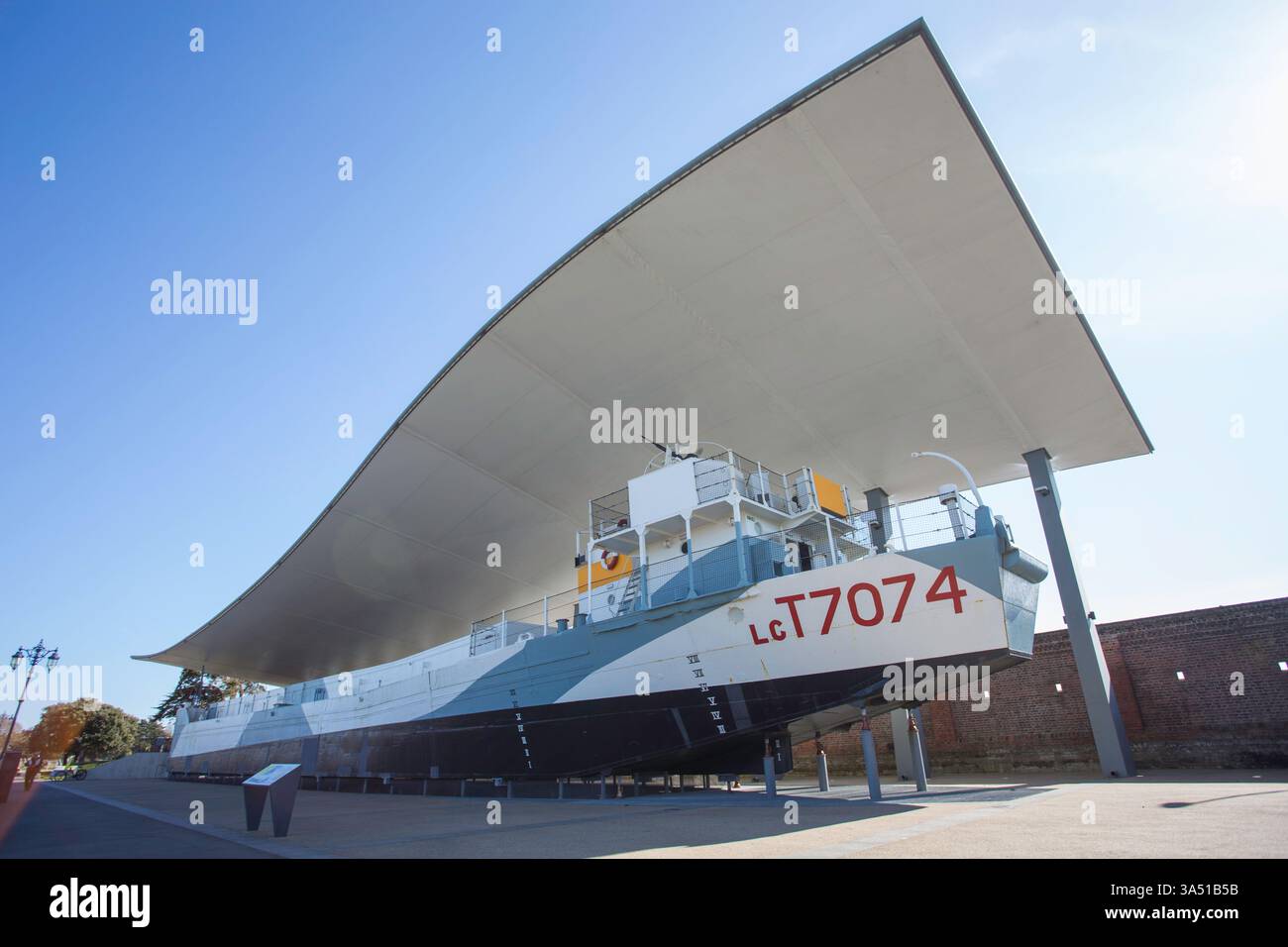 Portsmouth Landing Craft LCT 7074 Foto Stock