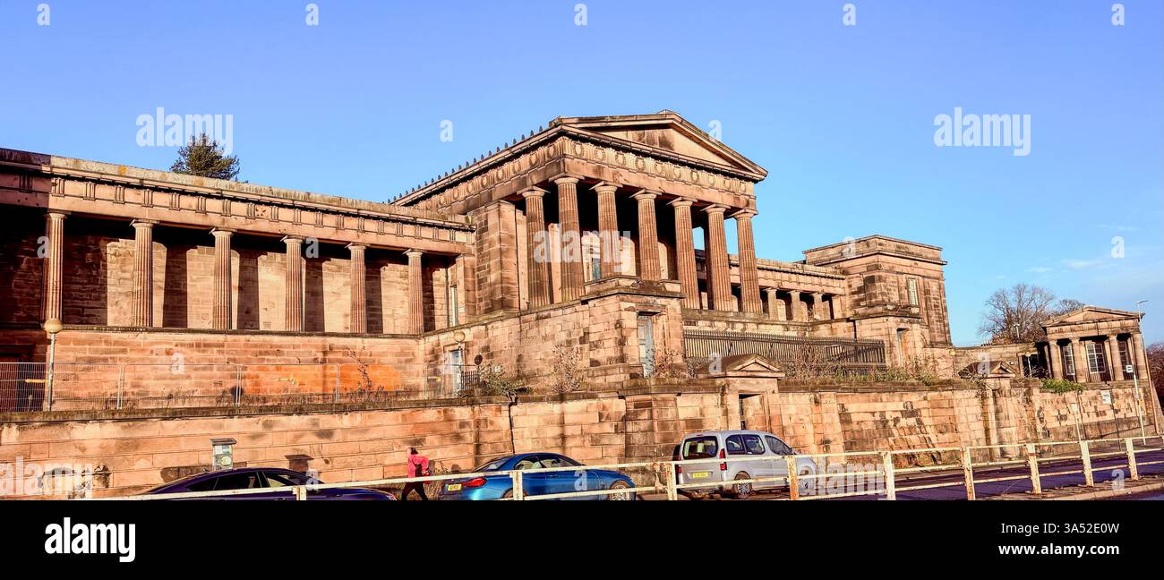 Maestosa architettura neoclassica - la suggestiva Old Royal High School di Edimburgo Foto Stock