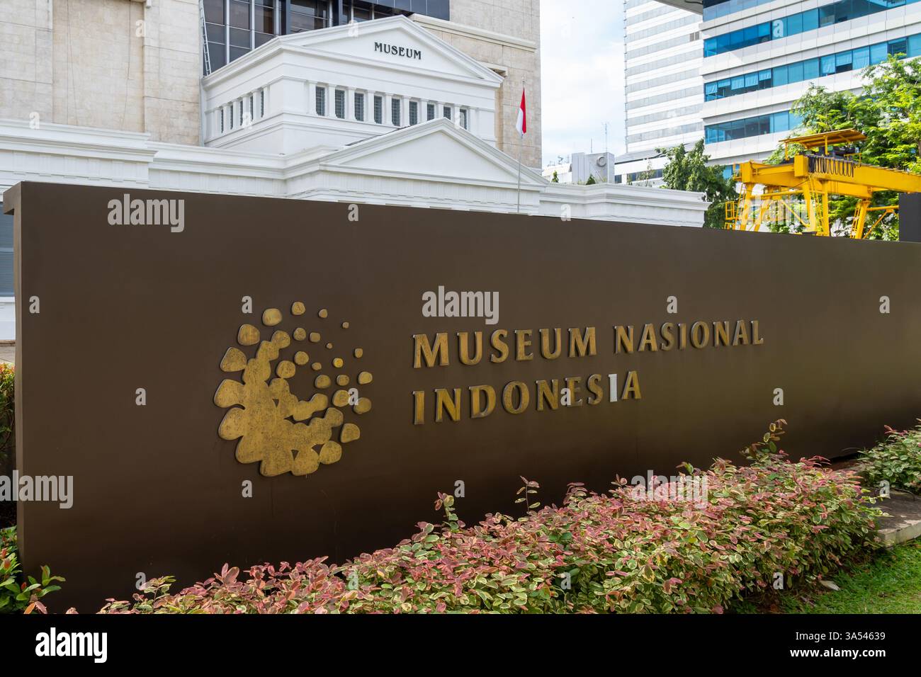 Giacarta, Indonesia - 26 gennaio 2025: Il segno di terra del Museo Nasional Indonesia (Museo Nazionale dell'Indonesia) a Giacarta, Indonesia. Foto Stock