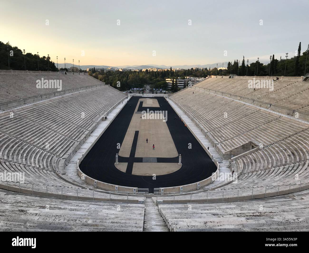 Lo stadio Panathenaic. Entra nella gloria senza tempo dell'antica Atene, dove il marmo sussurra le leggende delle prime Olimpiadi moderne. Foto Stock