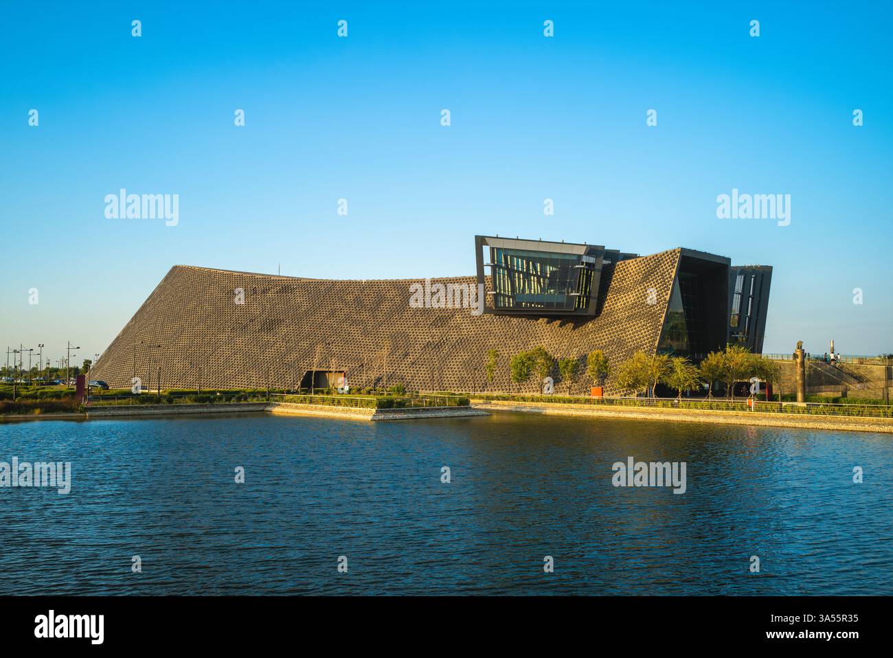 24 novembre 2019: Sezione meridionale del National Palace Museum. È stato aperto il 23 aprile 2016 per migliorare l'equità culturale tra Taiwan settentrionale Foto Stock