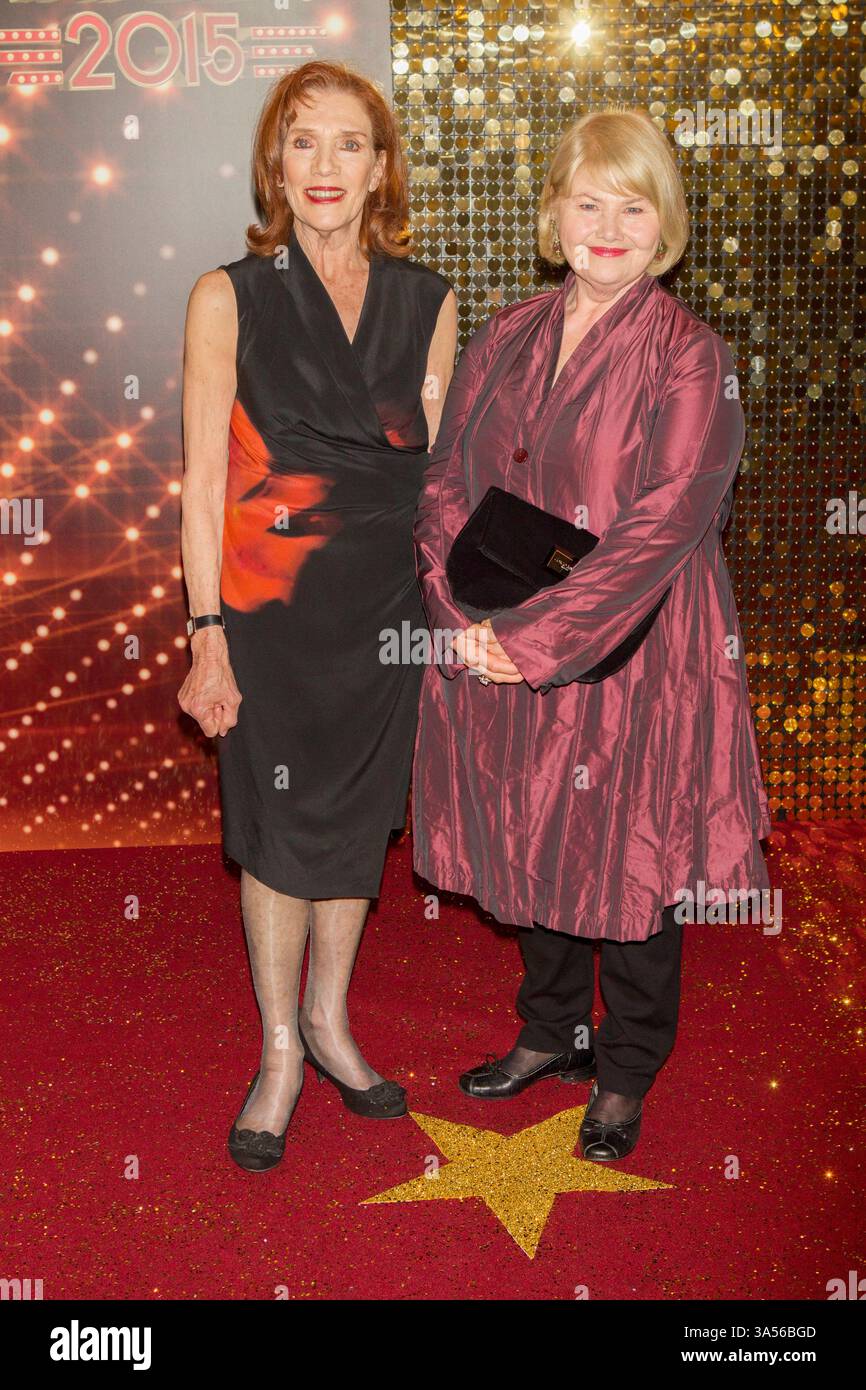 Linda Marlow e Annette Badland partecipano ai British Soap Awards 2015 al Palace Hotel Manchester, Regno Unito Foto Stock