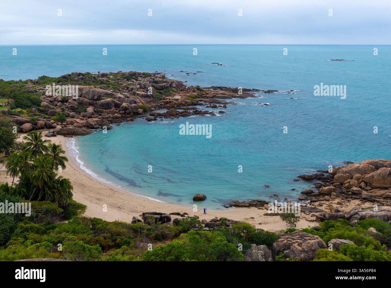 Bowen; spiagge incontaminate, Rugged Rocks e Crystal Blue Waters: La gemma nascosta del Queensland Foto Stock