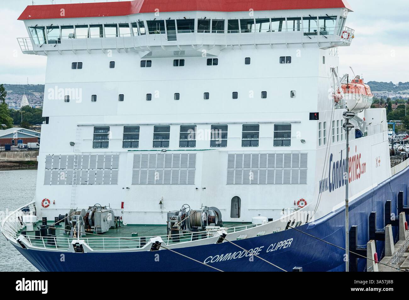 Condor Ferries Ship Commodore Clipper attraccata a Portsmouth Hampshire Regno Unito Foto Stock