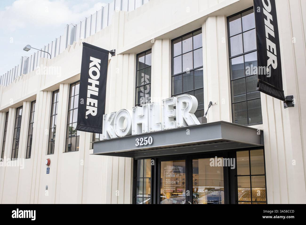 Culver City, California, Stati Uniti - 06-18-2019: Veduta di un cartello frontale per il negozio di articoli da bagno conosciuto come Kohler. Foto Stock
