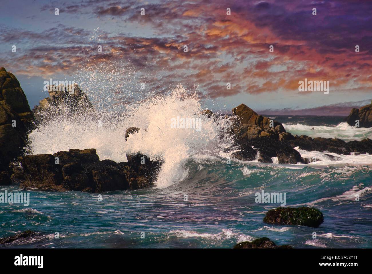 Pacific Grove, penisola di Monterey, California USA 20 marzo 2025 tramonto sul Pacifico a Point Pinos, Pacific Grove, California Foto Stock