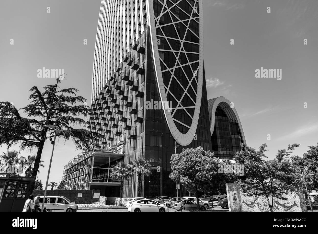 Batumi, Georgia - 14 GIUGNO 2024: Il moderno grattacielo di 54 piani nel centro di Batumi, che ospita il complesso multifunzionale Alliance Privilege An Foto Stock