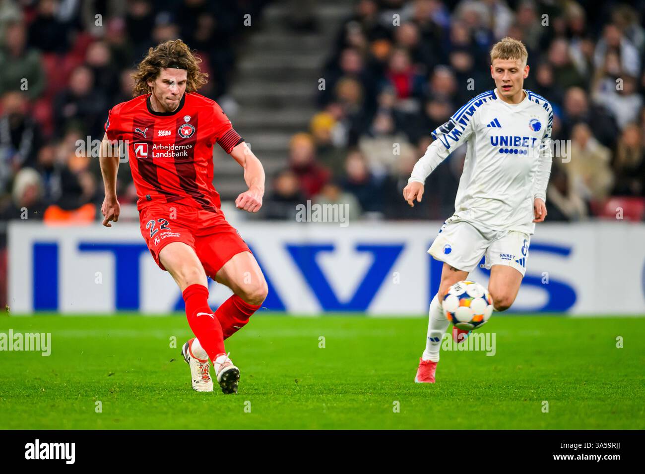 22 (FCM) - Mads Bech Sørensen. Superliga: FC København vs FC Midtjylland - 23.02.2025. København, Danmark. 23 febbraio 2025. Regno Unito: Superliga: FC Co Foto Stock
