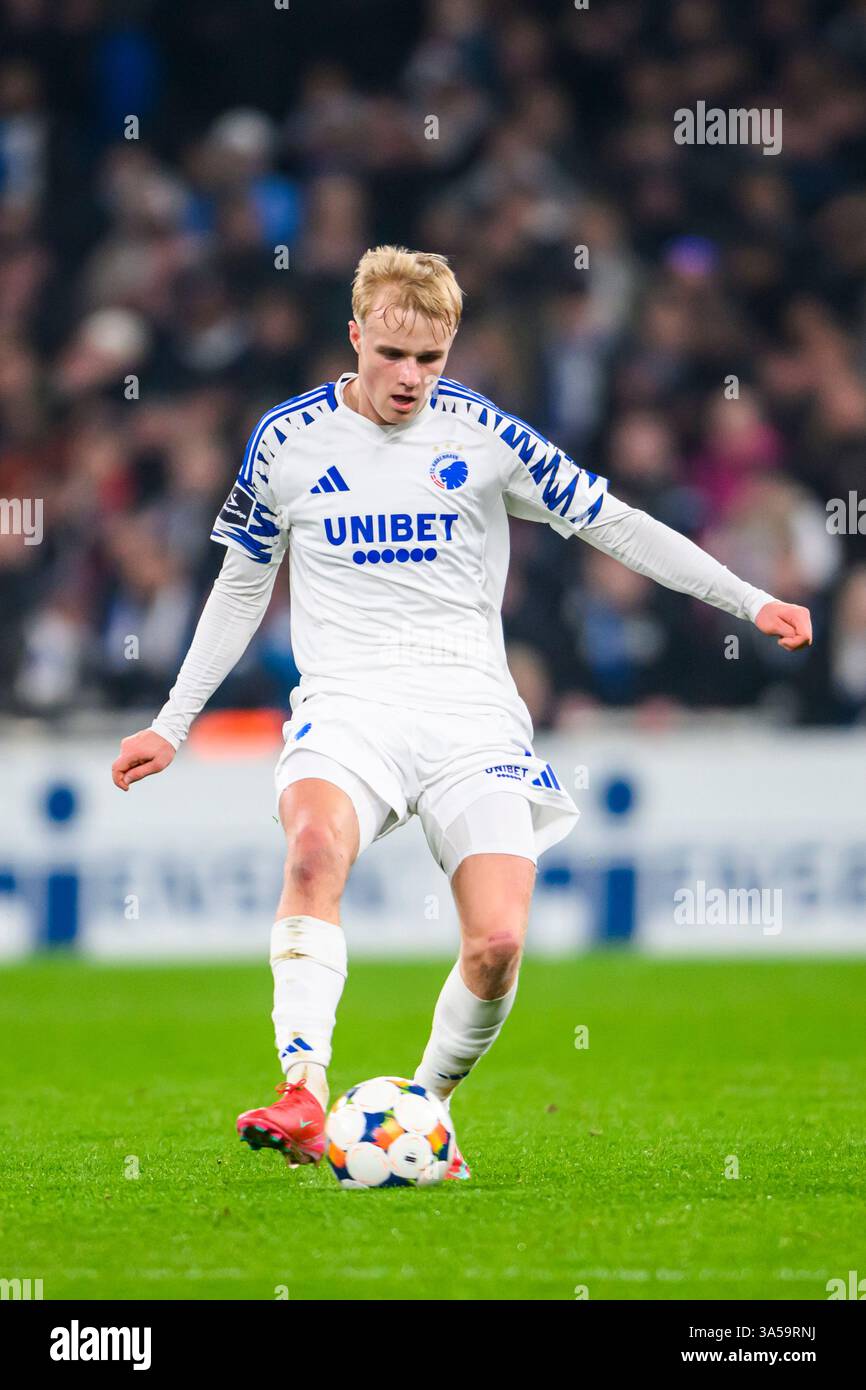 17 (FCK) - Victor Froholdt. Superliga: FC København vs FC Midtjylland - 23.02.2025. København, Danmark. 23 febbraio 2025. Regno Unito: Superliga: FC Copen Foto Stock