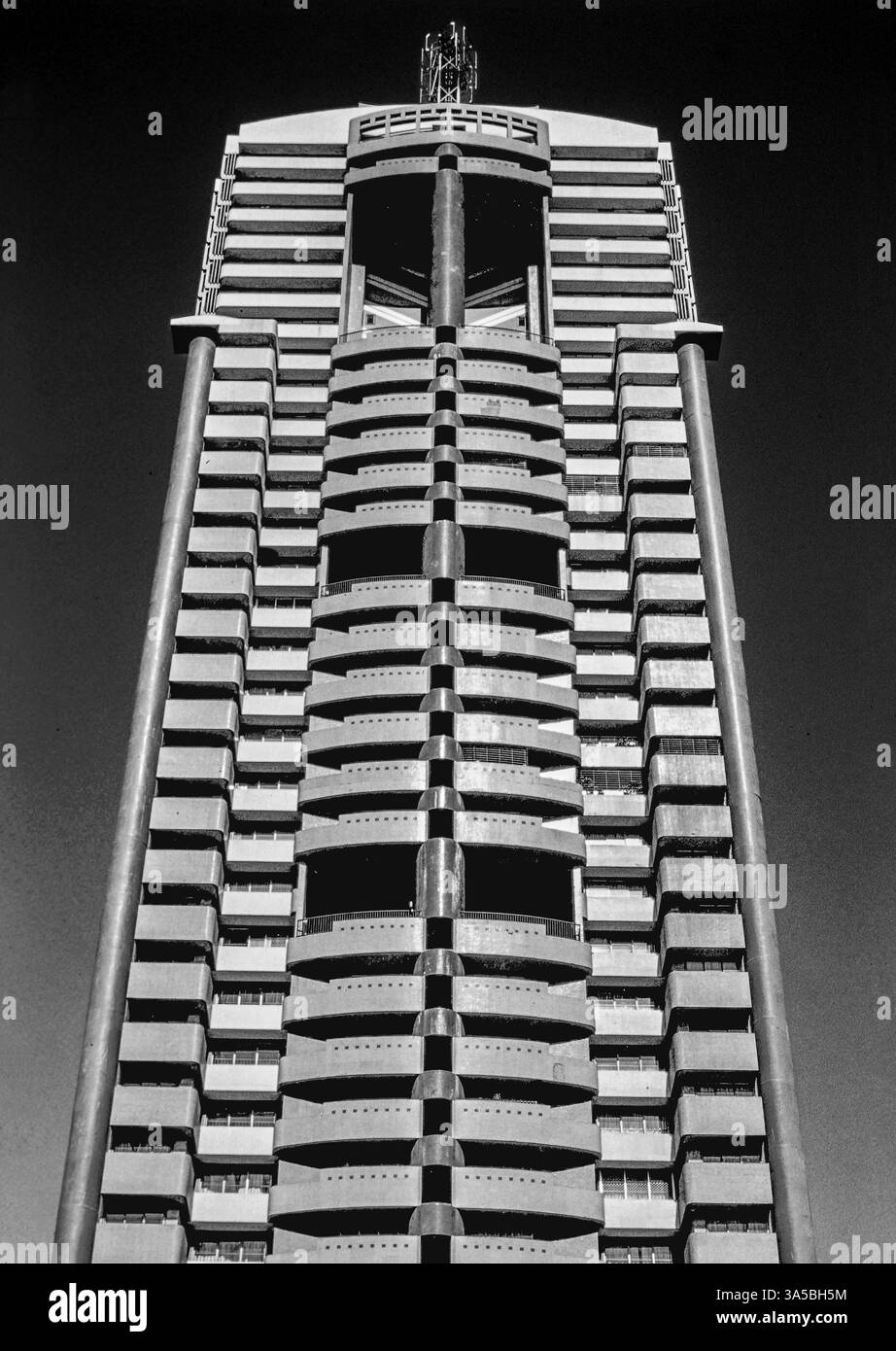 01 06 2025 Vintage Old Black e Whote foto dell'edificio alto Mumbai, Maharashtra, India, Asia Foto Stock