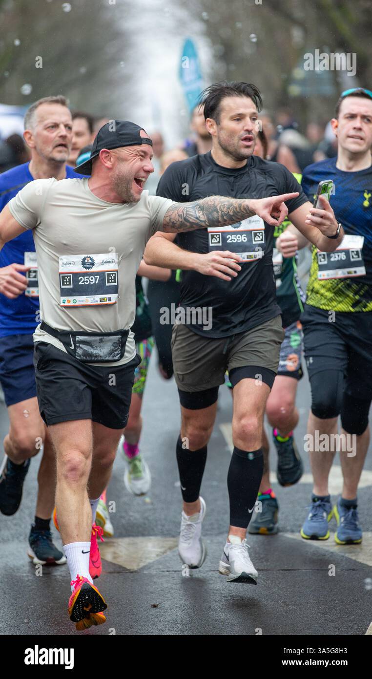 Brentwood, Regno Unito. 23 marzo 2025. Mark Wright gestisce la Brentwood Half Marathon, Brentwood Essex la Brentwood Half Marathon, è il più grande evento del suo genere in Essex e sponsorizzato da Baker label e raccogliere milioni di sterline per beneficenza Credit: Richard Lincoln/Alamy Live News Foto Stock