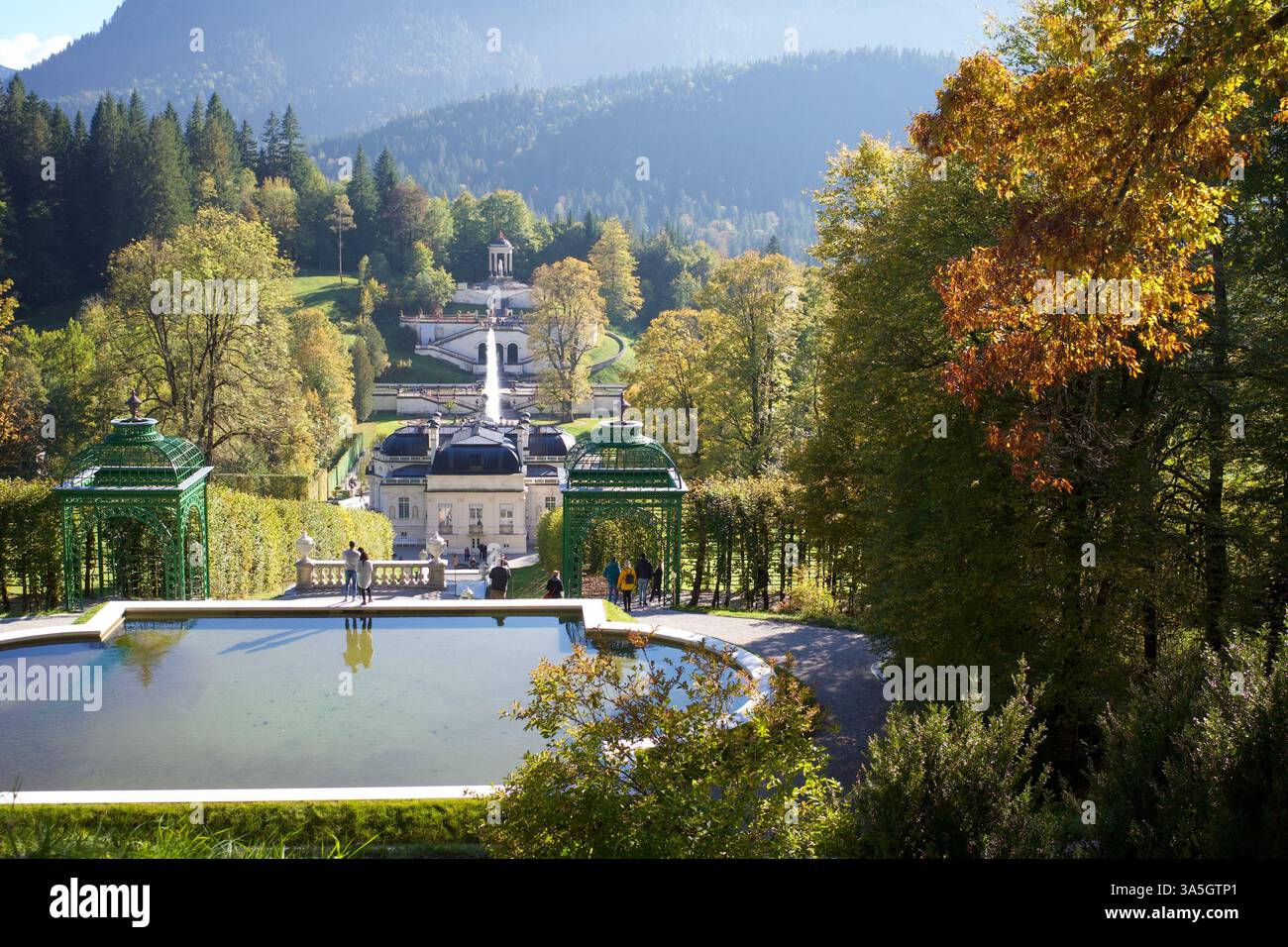 Ettal, Bayern, Germania. 10.10.2025. Palazzo Linderhof. Foto Stock