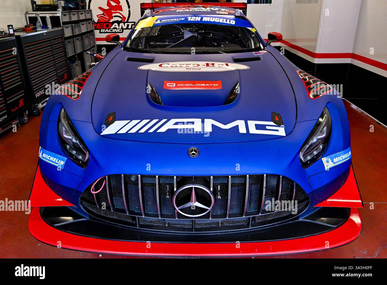 Mugello, Italia. 23 marzo 2025. GT3 93 Mercedes-AMG GT3 EVO Red Ant Racing BEL Ayrton Redant, Yannick Redant, Kobe de Breucker, Kenneth Heyer durante la 12 ore Michelin del Mugello 2025, gara Endurance nel Mugello, Italia, 22 marzo 2025 Credit: Independent Photo Agency/Alamy Live News Foto Stock