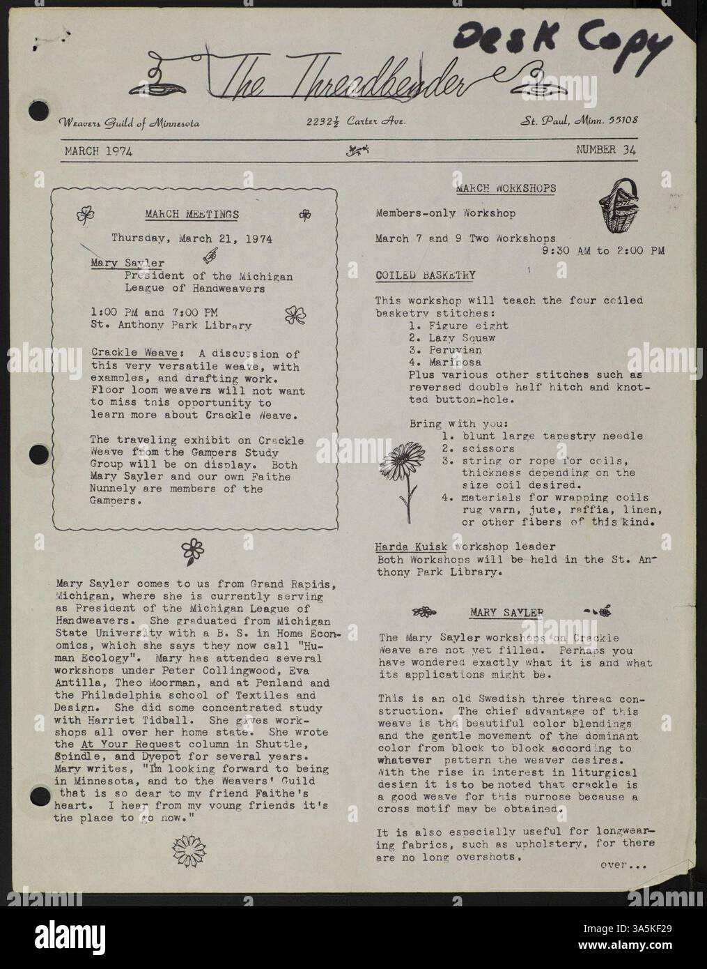 Il numero di marzo 1974 della newsletter 'Threadbender' della Weavers Guild of Minnesota discute i prossimi workshop, tra cui quelli su cestini a spirale, tessitura crackle e applique. Fornisce inoltre aggiornamenti sul coordinatore educativo della corporazione e contiene annunci sulla St. Paul Public Library e sulla Midwest Weavers Conference. Foto Stock Il numero di marzo 1974 della newsletter 'Threadbender' della Weavers Guild of Minnesota discute i prossimi workshop, tra cui quelli su cestini a spirale, tessitura crackle e applique. Fornisce inoltre aggiornamenti sul coordinatore educativo della corporazione e contiene annunci sulla St. Paul Public Library e sulla Midwest Weavers Conference. Foto Stock
