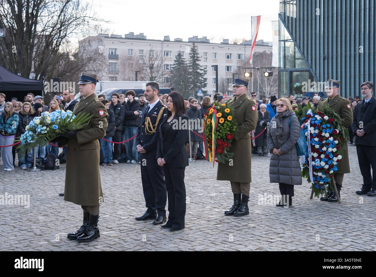 Una cerimonia per la Giornata internazionale della memoria dell’Olocausto nell’ex ghetto - Varsavia, Polonia. Foto Stock
