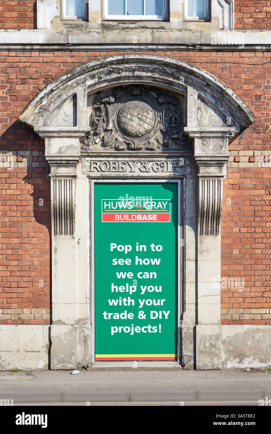 Porta originale per Robey and Co. Su Canwick Road che era una società di ingegneria con sede a Lincoln, Lincolnshire, Inghilterra Foto Stock