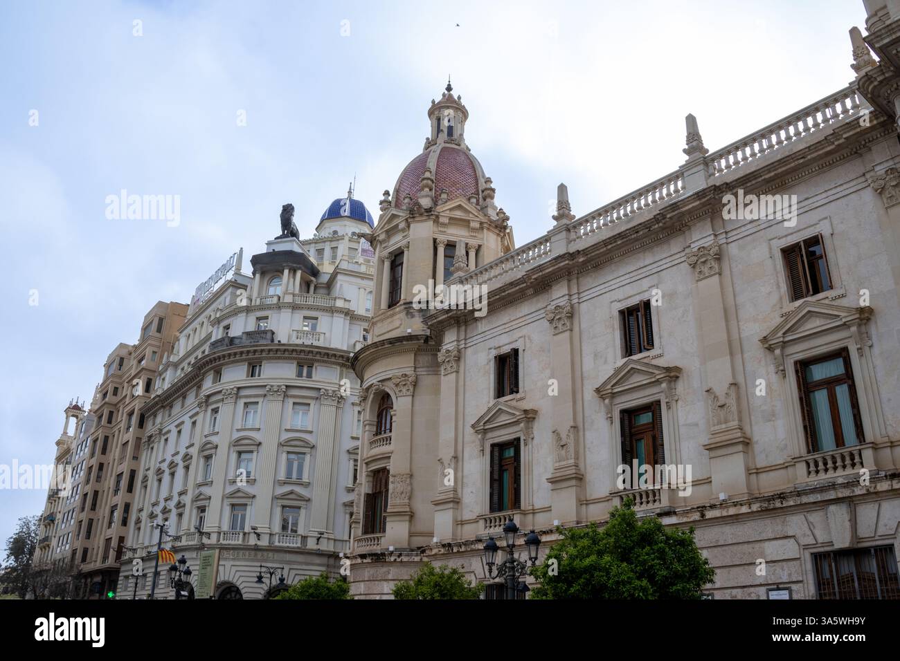 Edificio storico civico, edificio governativo di Valencia, Plaza del Ayuntamiento, architettura urbana Spagna, iconico edificio spagnolo, ci europeo Foto Stock
