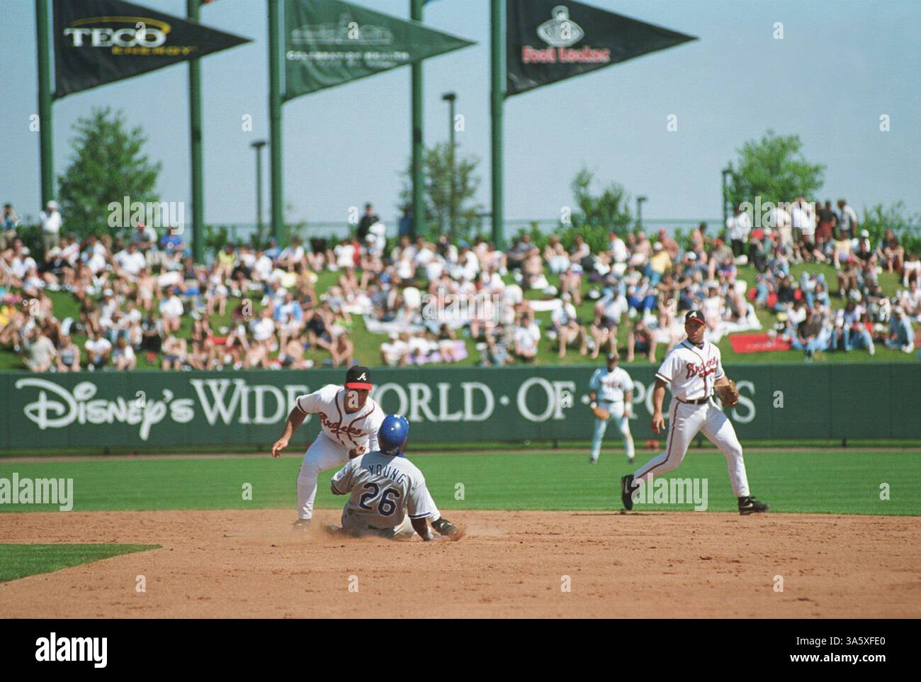2 febbraio 2004; Orlando, Florida, Stati Uniti; il Wide World of SPORTSTM Complex di Disney è una delle destinazioni sportive più importanti al mondo e ospita alcuni degli eventi sportivi professionistici e amatoriali più popolari della zona. Si tratta di un'esperienza sportiva senza precedenti per i tifosi che vogliono solo sedersi e godersi una partita, così come per tutti gli atleti che competono qui. Foto Stock