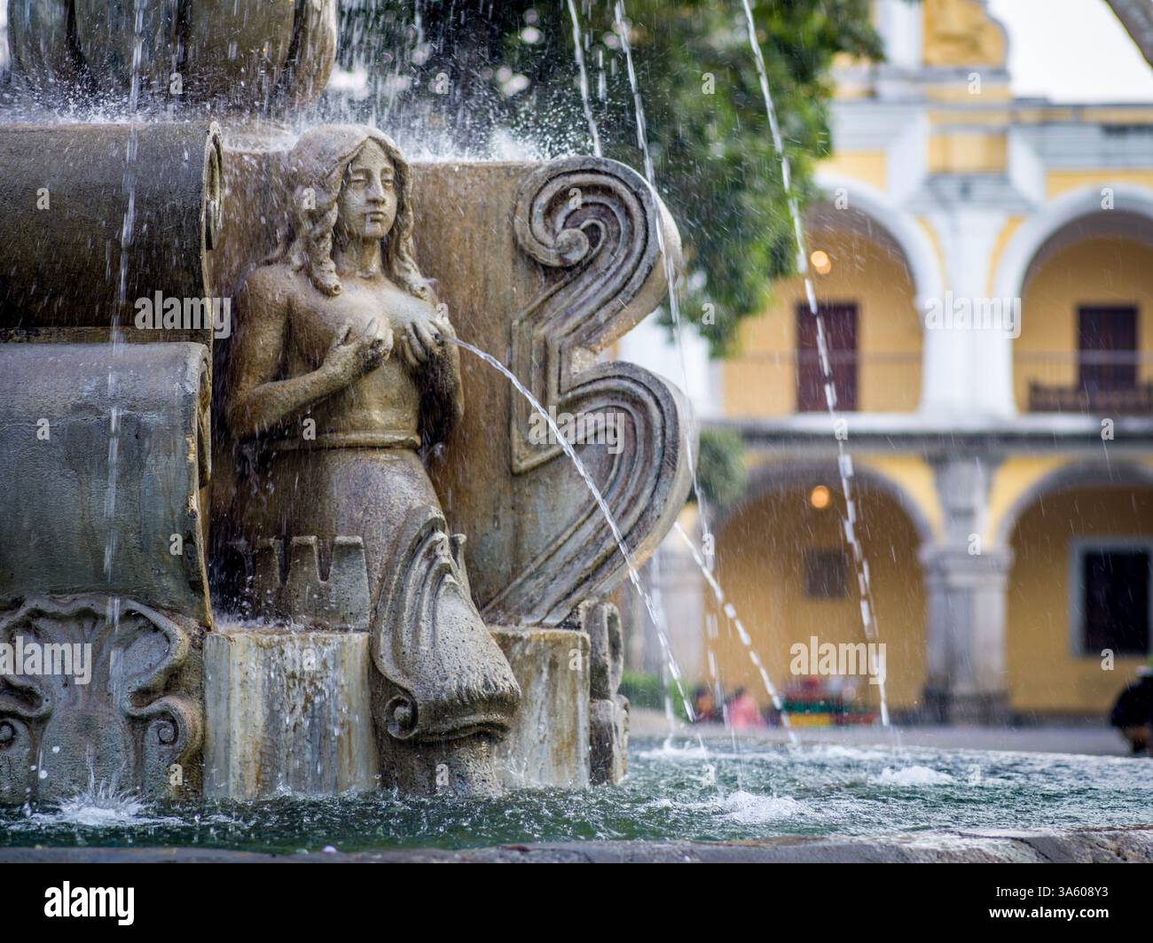 Parco centrale Fuente de Las Sirenas Antigua Guatemala Foto Stock