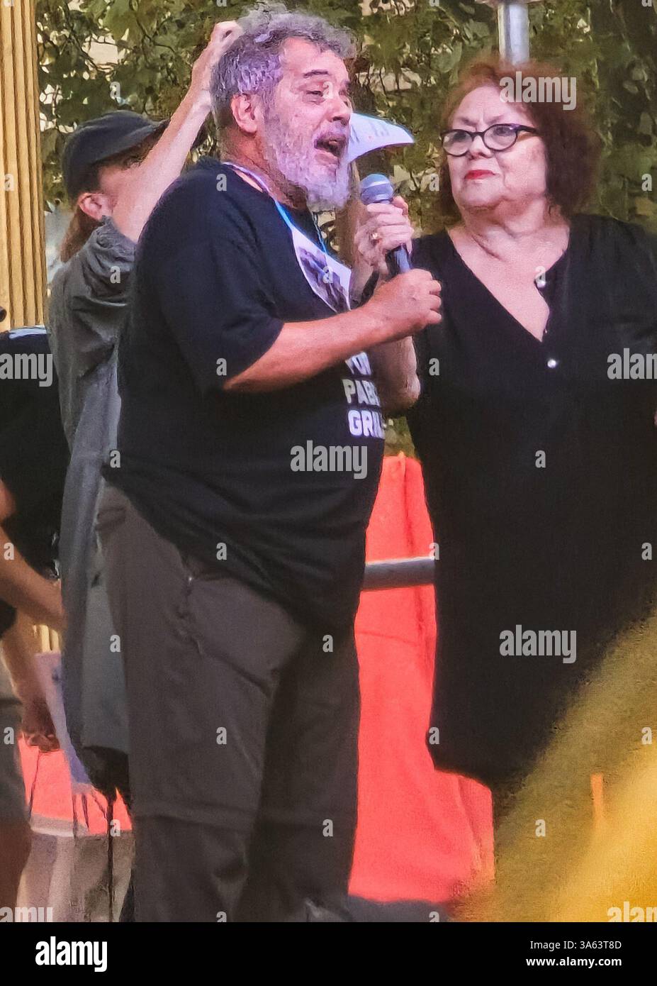 Buenos Aires, 24.03.2025: Nora Cortiñas, Estela de Carlotto, il premio Nobel per la pace Adolfo Perez Esquivel e Fabian Grillo, padre del fotografo Pablo Grillo, recentemente colpito dalle forze di sicurezza durante una repressione, chiedono alle 30.000 persone scomparse durante l'ultima dittatura militare, che ha ormai 49 anni. (Foto: Néstor J. Beremblum / Alamy News) Foto Stock