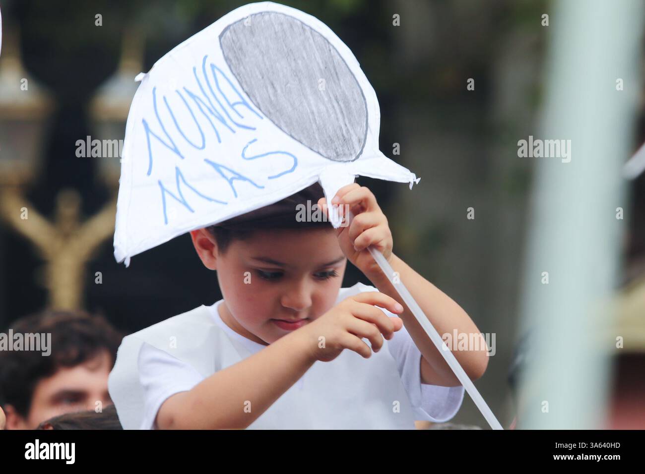 Buenos Aires, 24.03.2025: I civili chiedono il ritorno delle 30.000 persone scomparse durante l'ultima dittatura militare, che ha ormai 49 anni. (Foto: Néstor J. Beremblum) Foto Stock