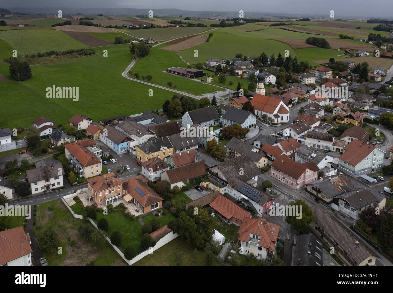Immagine del drone, veduta del villaggio, Mettmach, Innviertel, alta Austria, Austria, Europa Foto Stock