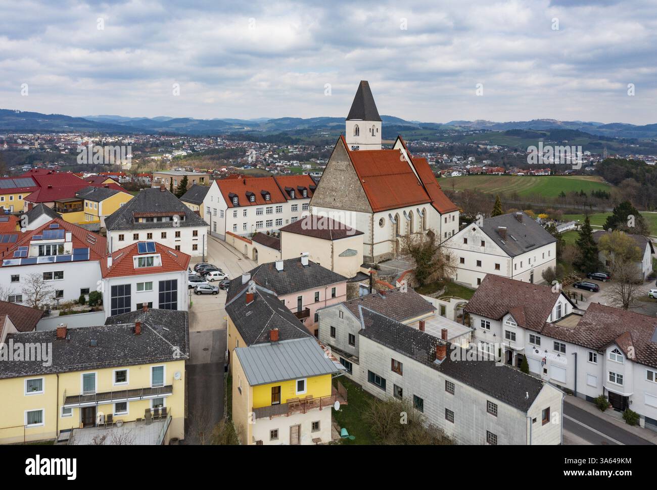 Immagine drone, vista locale, chiesa parrocchiale, Wartberg ob der Aist, Muehlviertel, alta Austria, Austria, Europa Foto Stock