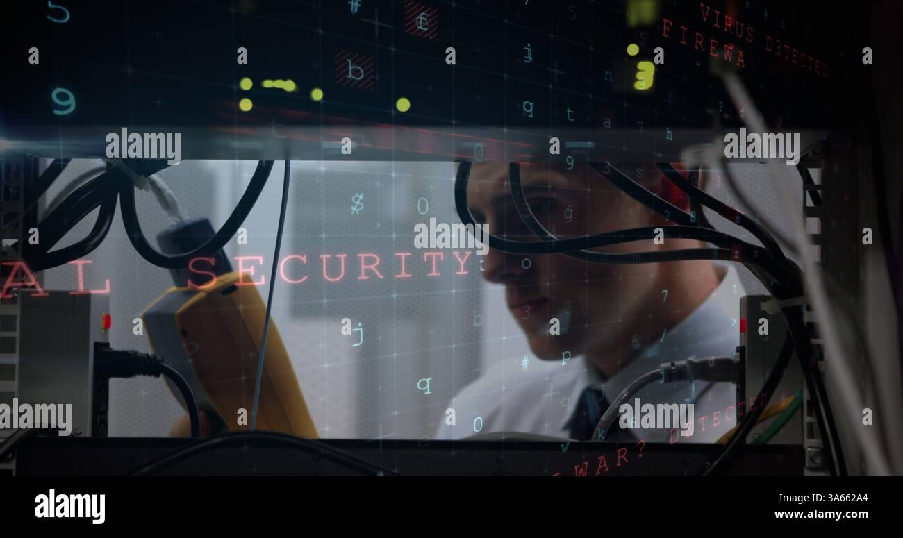 Tecnico che analizza i dati del server con un multimetro in un laboratorio high-tech Foto Stock