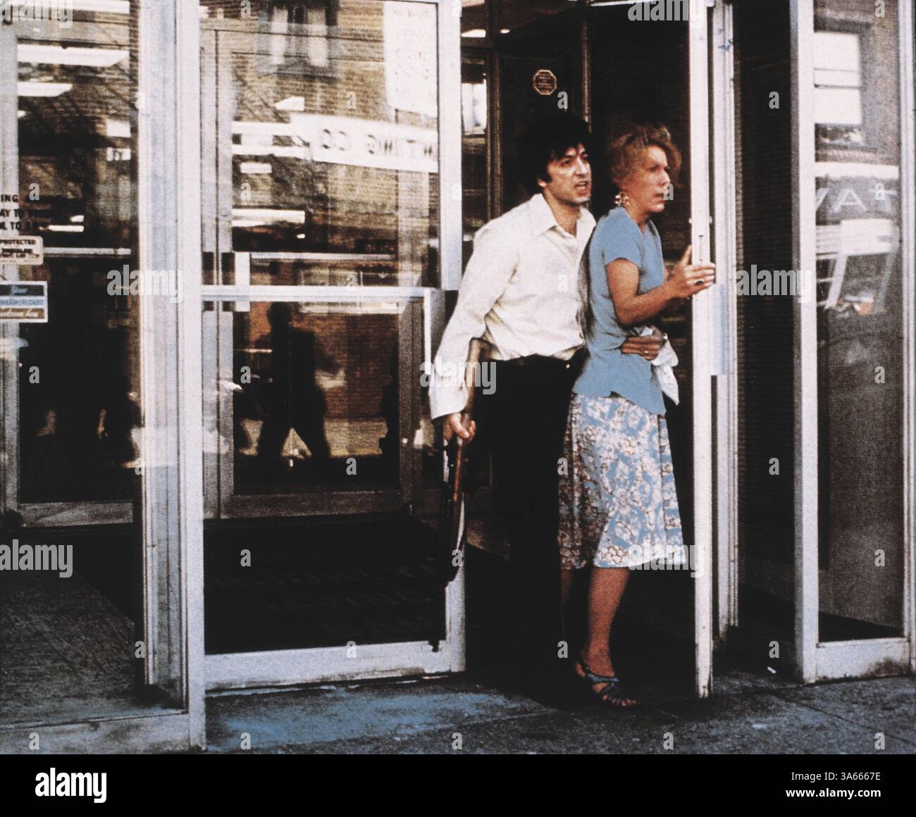 21 marzo 2014 - ''al Pacino e Penny Allen, sul set del film, '''''Dog Day Afternoon''', 1975' (immagine di credito: © Glasshouse/ZUMA Wire) Foto Stock