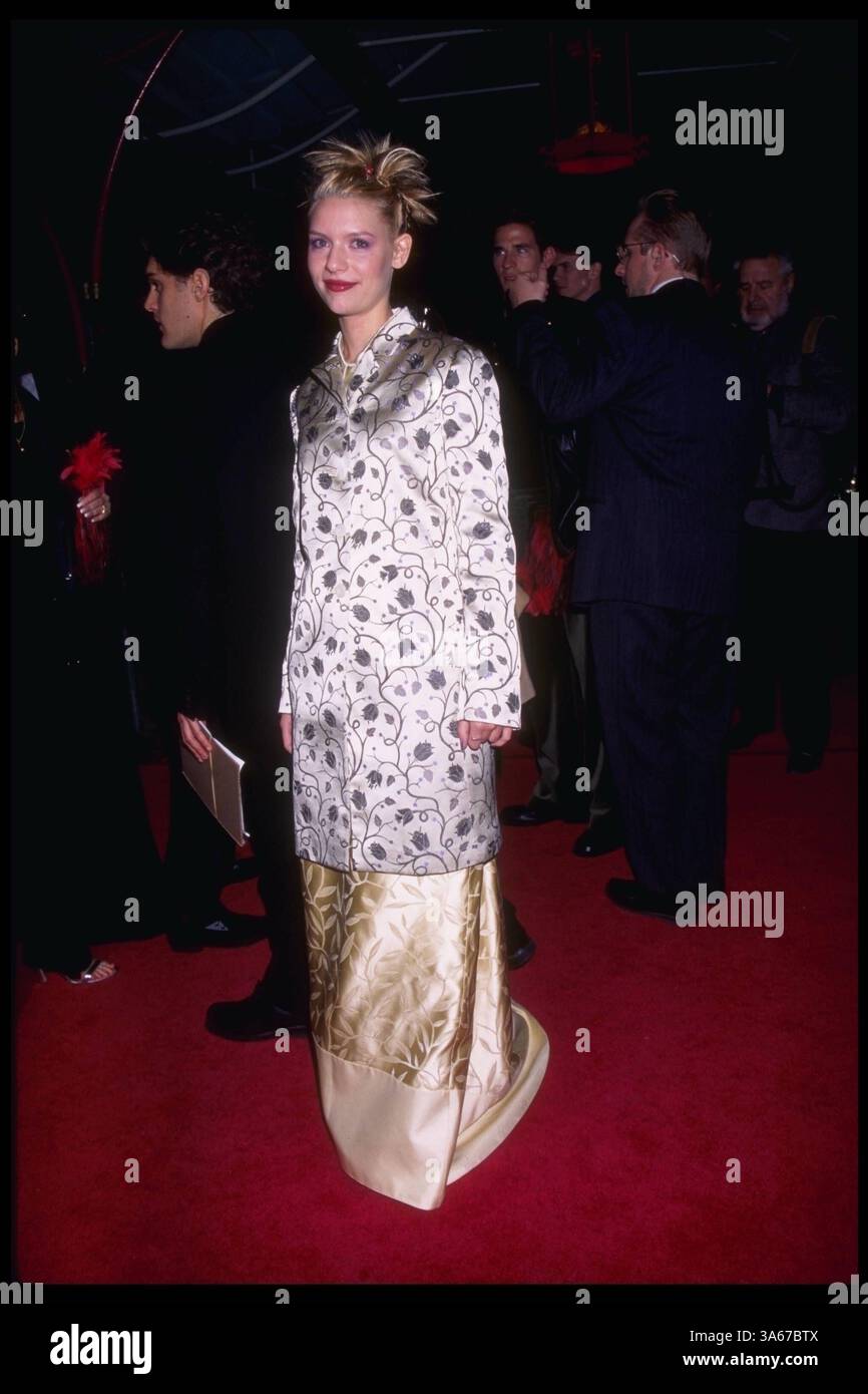 27 ottobre 1996; CLAIRE DANES partecipa alla prima di ''Romeo e Giulietta'' in California. (Michelson-Hutchins/1996) Foto Stock