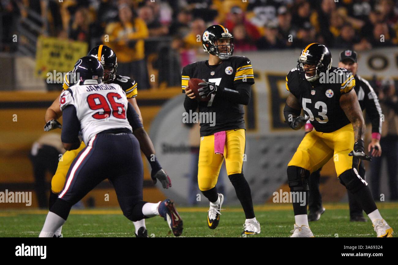 20 ottobre 2014: Ben Roethlisberger #7 durante la partita Pittsburgh Steelers vs Houston Texans a Pittsburgh, PA. (Immagine di credito: © Jason Pohuski/Cal Sport Media/ZUMAPRESS.com) Foto Stock