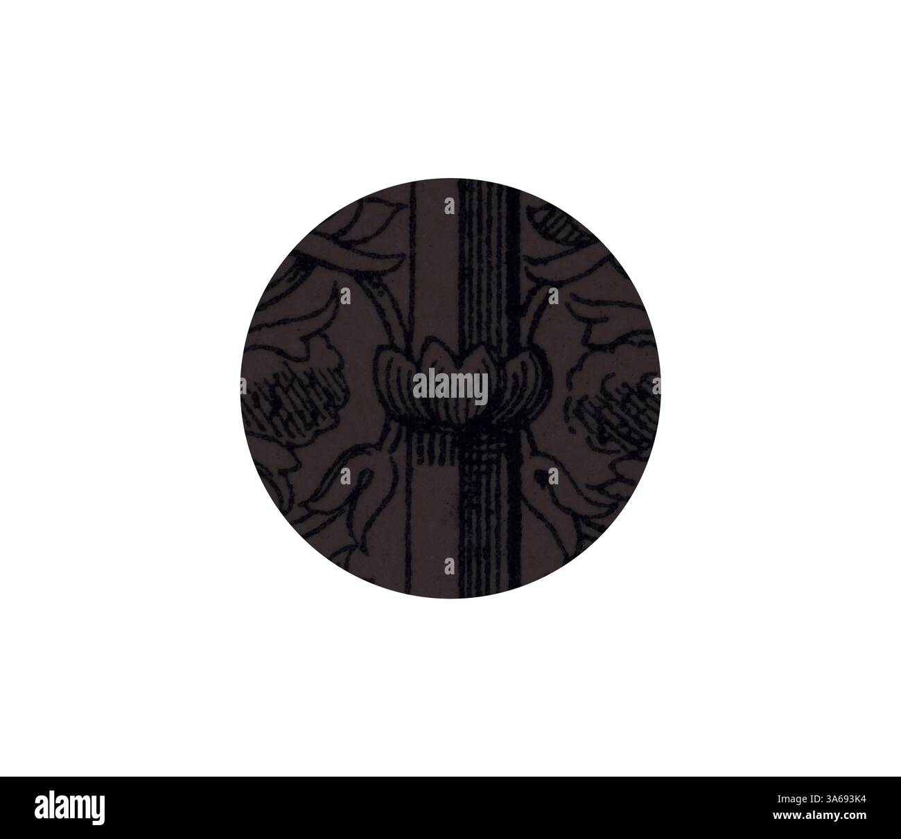 Un design circolare caratterizzato da intricati motivi floreali e uccelli stilizzati, che creano una composizione armoniosa ma sorprendente. Arte classica con un tocco moderno reinventata da Artotop, trasformata in ornamento italiano Foto Stock