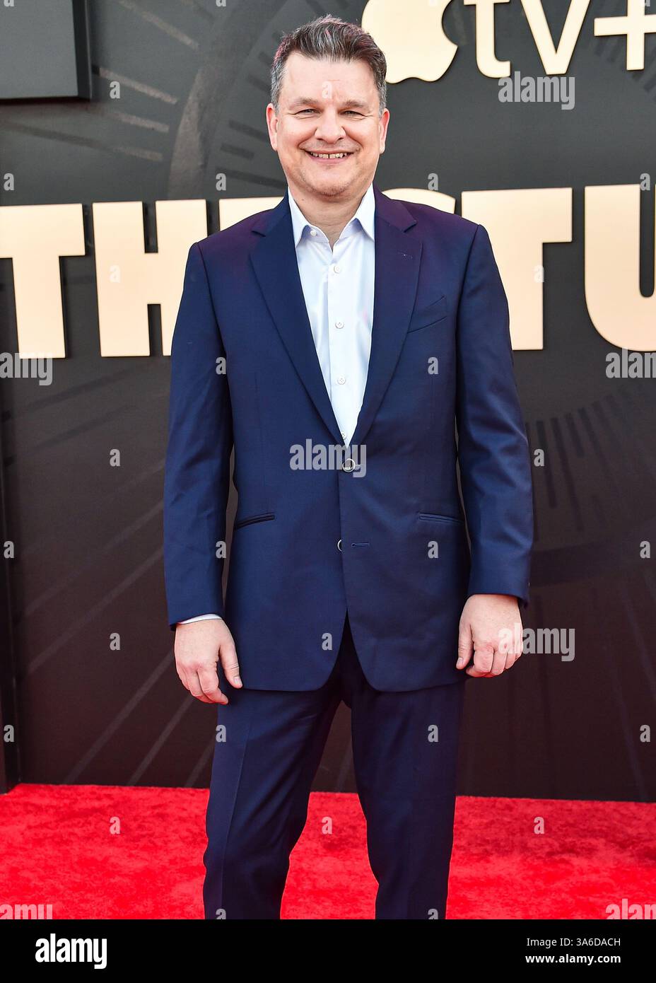 LOS ANGELES, CALIFORNIA, Stati Uniti d'America - 24 MARZO: Alex Gregory arriva alla prima mondiale della serie "The Studio" di Apple TV+stagione 1 tenutasi all'Academy Museum of Motion Pictures il 24 marzo 2025 a Los Angeles, California, Stati Uniti. (Foto di Gregg DeGuire/Image Press Agency) Foto Stock