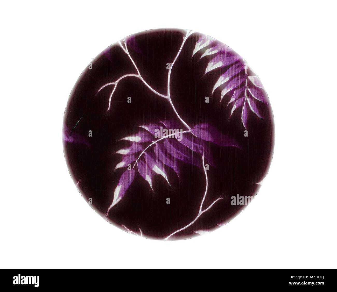 Una superficie rotonda decorata con delicate foglie viola e intricati motivi di vite, crea un design elegante e ispirato alla natura. Arte classica con un tocco moderno reinventata da Artotop, tessuti francesi trasformati, prima metà del diciannovesimo secolo Foto Stock