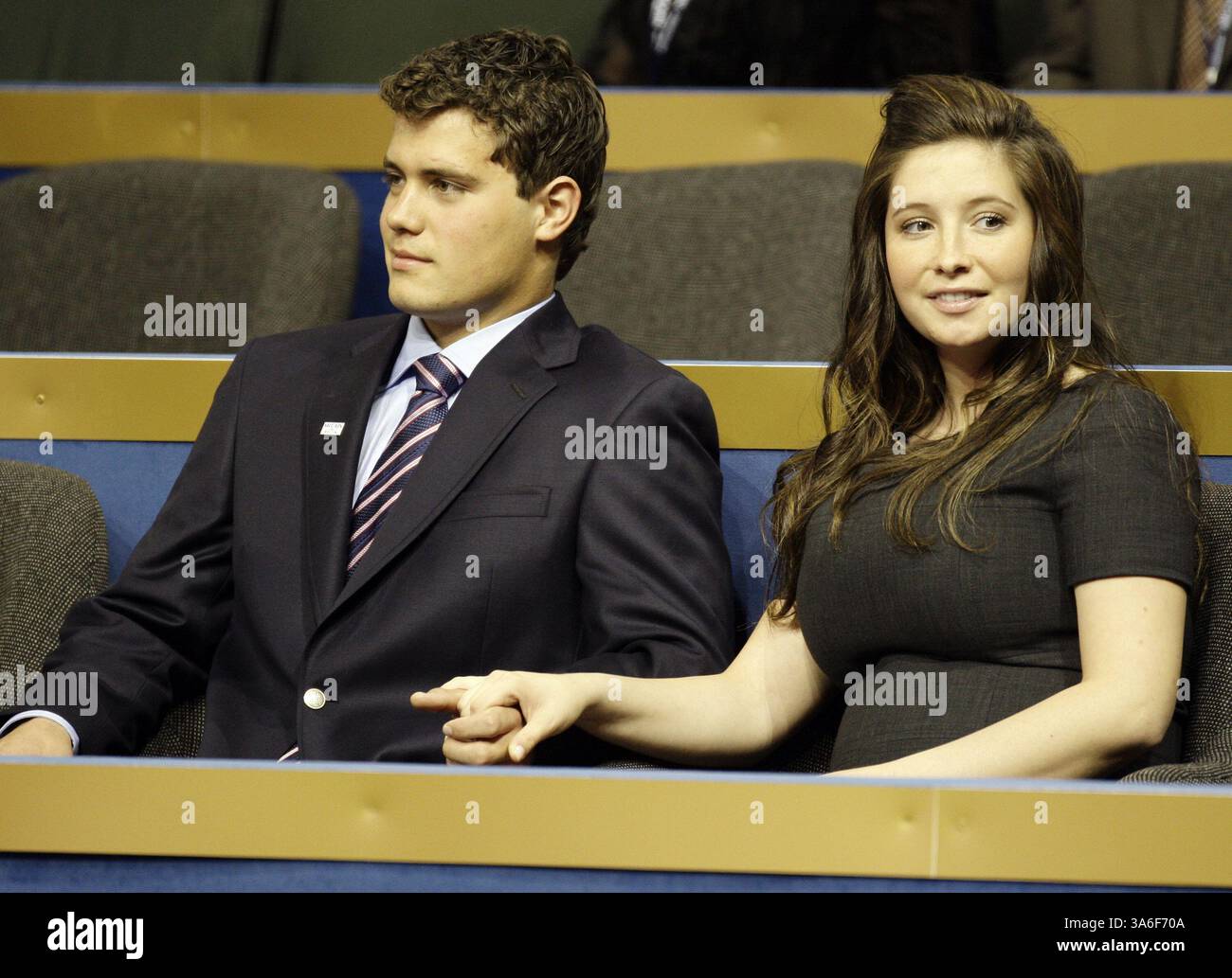 3 settembre 2008 - la figlia della candidata repubblicana alla Vicepresidenza Sarah Palin, Bristol, incinta, e del futuro padre, Levi Johnston, partecipa alla Convention nazionale repubblicana a St. Paul, Minnesota, mercoledì 3 settembre 2008. (Chuck Kennedy/MCT) (immagine di credito: © Chuck Kennedy/MCT/ZUMAPRESS.com) Foto Stock