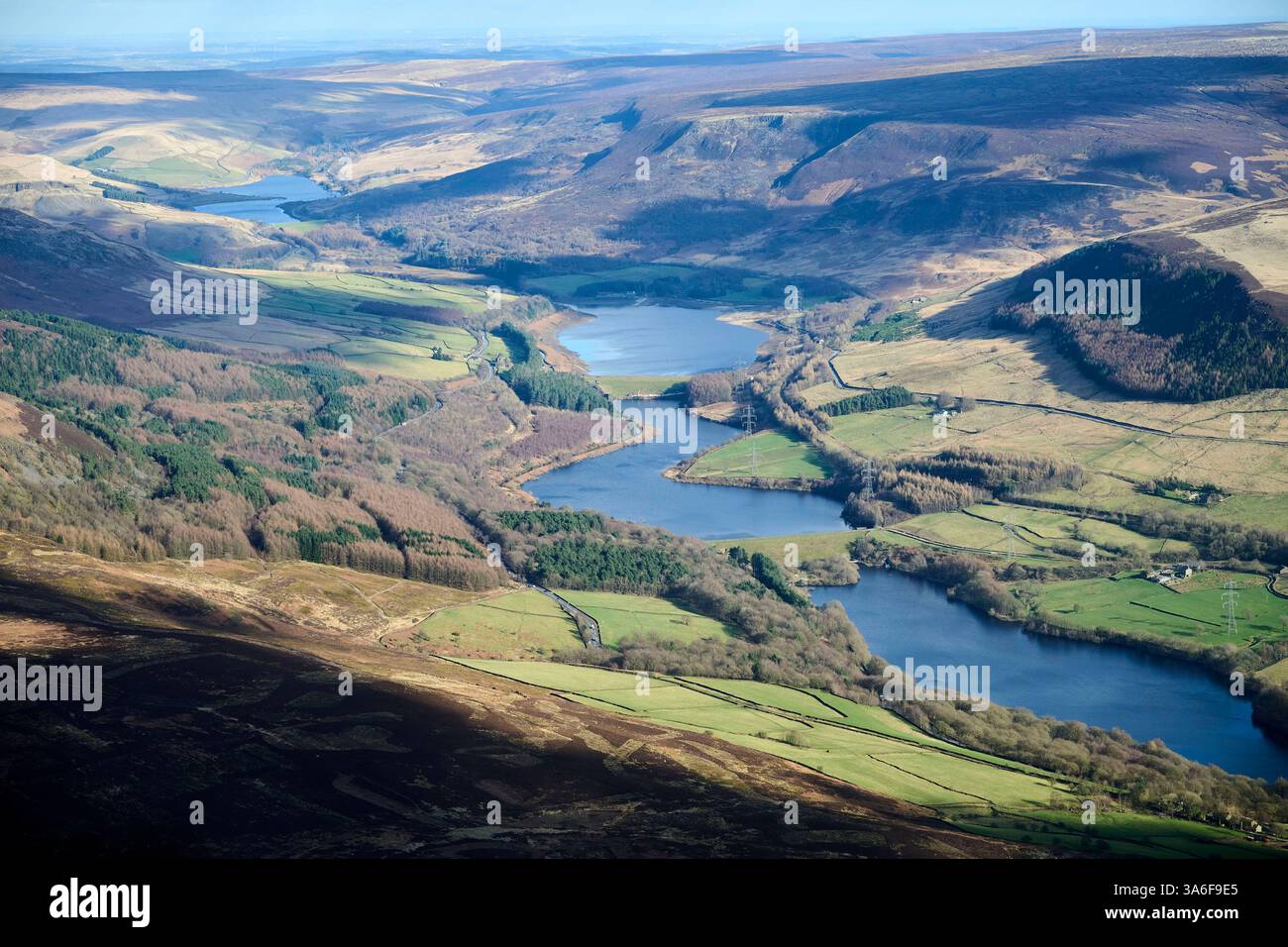 Dove Stone, Yeoman Hey e Greenfield Reservoirs , sulle pennine Hills, Lancashire, Inghilterra settentrionale, Regno Unito Foto Stock
