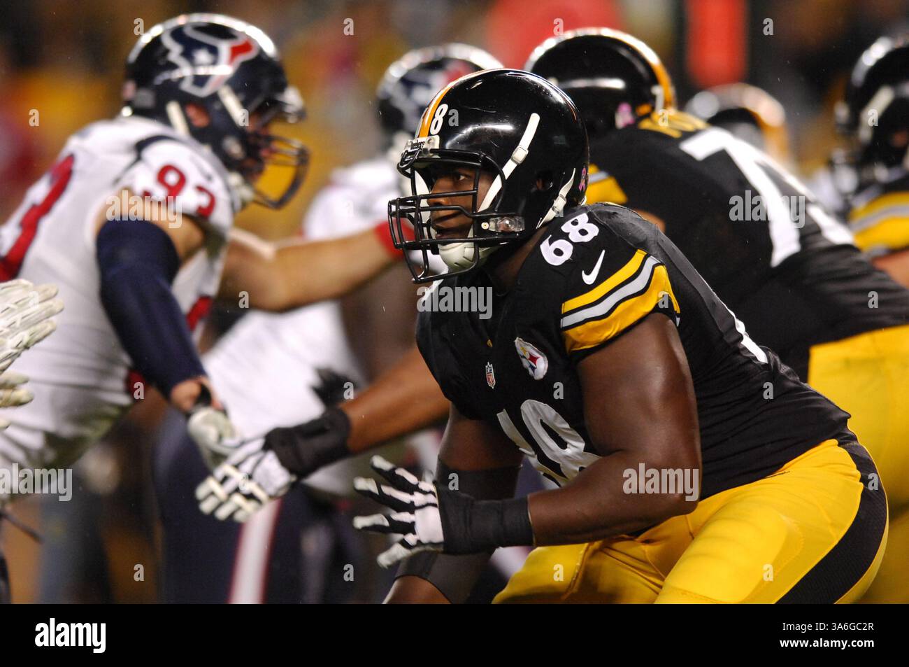 20 ottobre 2014: Kelvin Beachum n. 68 durante la partita Pittsburgh Steelers vs Houston Texans a Pittsburgh, PA. (Immagine di credito: © Jason Pohuski/Cal Sport Media/ZUMAPRESS.com) Foto Stock