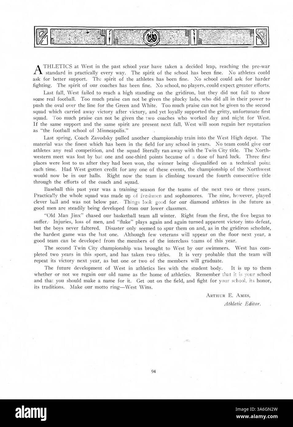 Questo annuario hesperiano del 1920 cattura la vita accademica, atletica e sociale alla West High, mostrando il coinvolgimento di studenti, insegnanti e ex allievi nelle attività scolastiche dell'anno scolastico 1919-1920. Foto Stock
