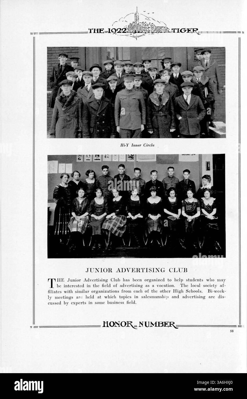 Il 1922 South High Yearbook, Tiger, copre gli eventi dell'anno scolastico 1921-1922, mostrando studenti, docenti, club ed eventi sportivi, con un riconoscimento speciale della partecipazione degli studenti afroamericani alla comunità scolastica. Foto Stock