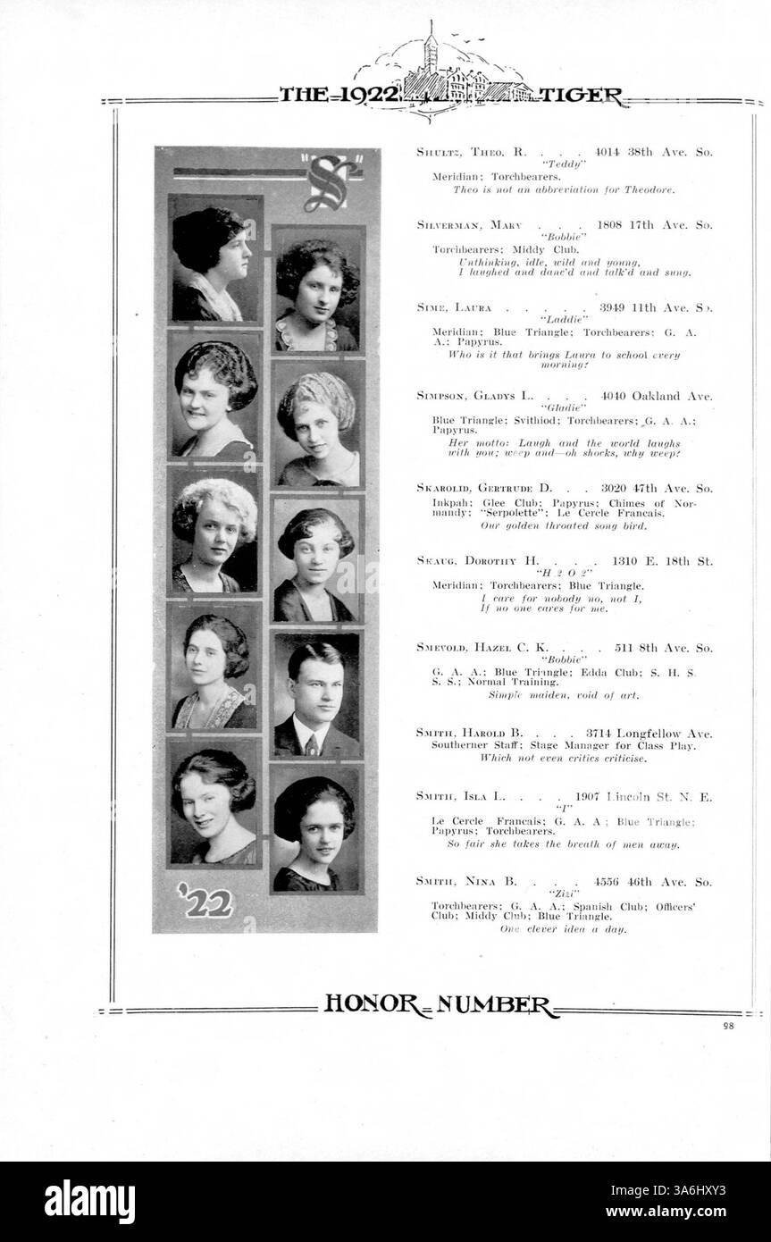 Il South High Yearbook del 1922, 'Tiger', cattura la vita studentesca, i risultati accademici e le attività extracurriculari dell'anno scolastico 1921-1922, mettendo in evidenza i contributi degli studenti afroamericani all'ambiente scolastico. Foto Stock