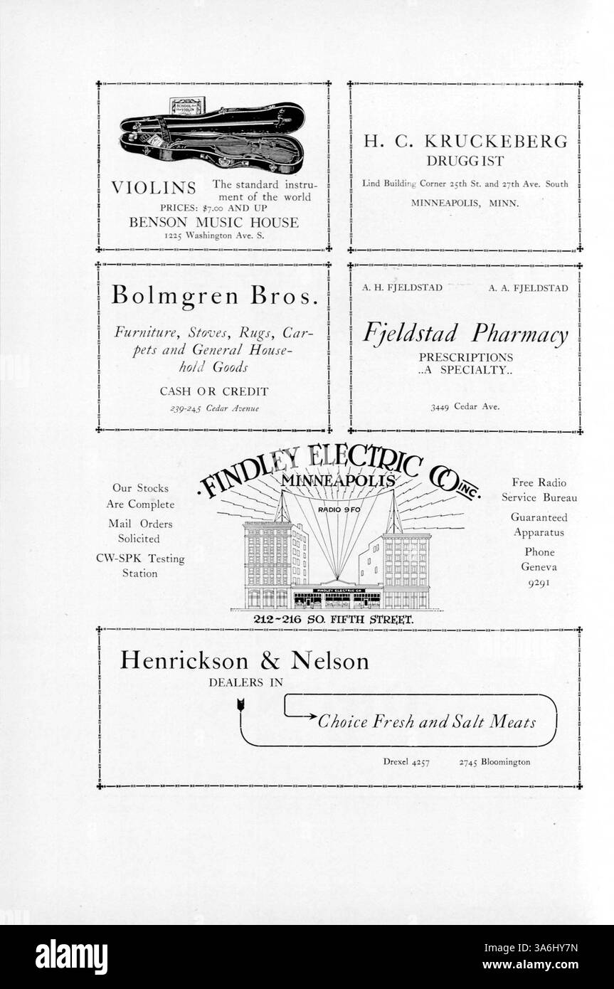 Il South High 'Tiger' Yearbook del 1922 riflette la vita sociale, accademica e atletica della scuola durante l'anno 1921-1922, concentrandosi sul coinvolgimento degli studenti afroamericani nel plasmare l'ambiente scolastico. Foto Stock