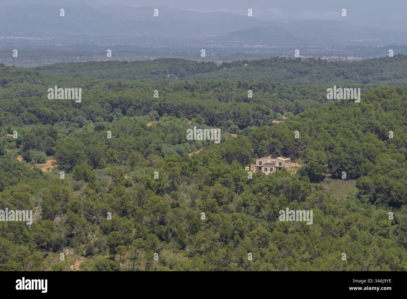 Case per il fine settimana ai piedi della Sierra de Galdent, Llucmajor, Maiorca, Isole Baleari, Spagna, Europa Foto Stock
