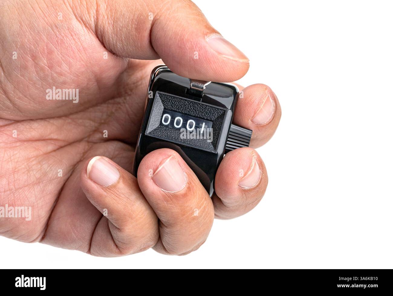 Conteggio in avanti: Una mano aziona delicatamente un contatore tally portatile, il quadrante rivela il numero 0001. Questa immagine è una rappresentazione visiva dell'abete Foto Stock