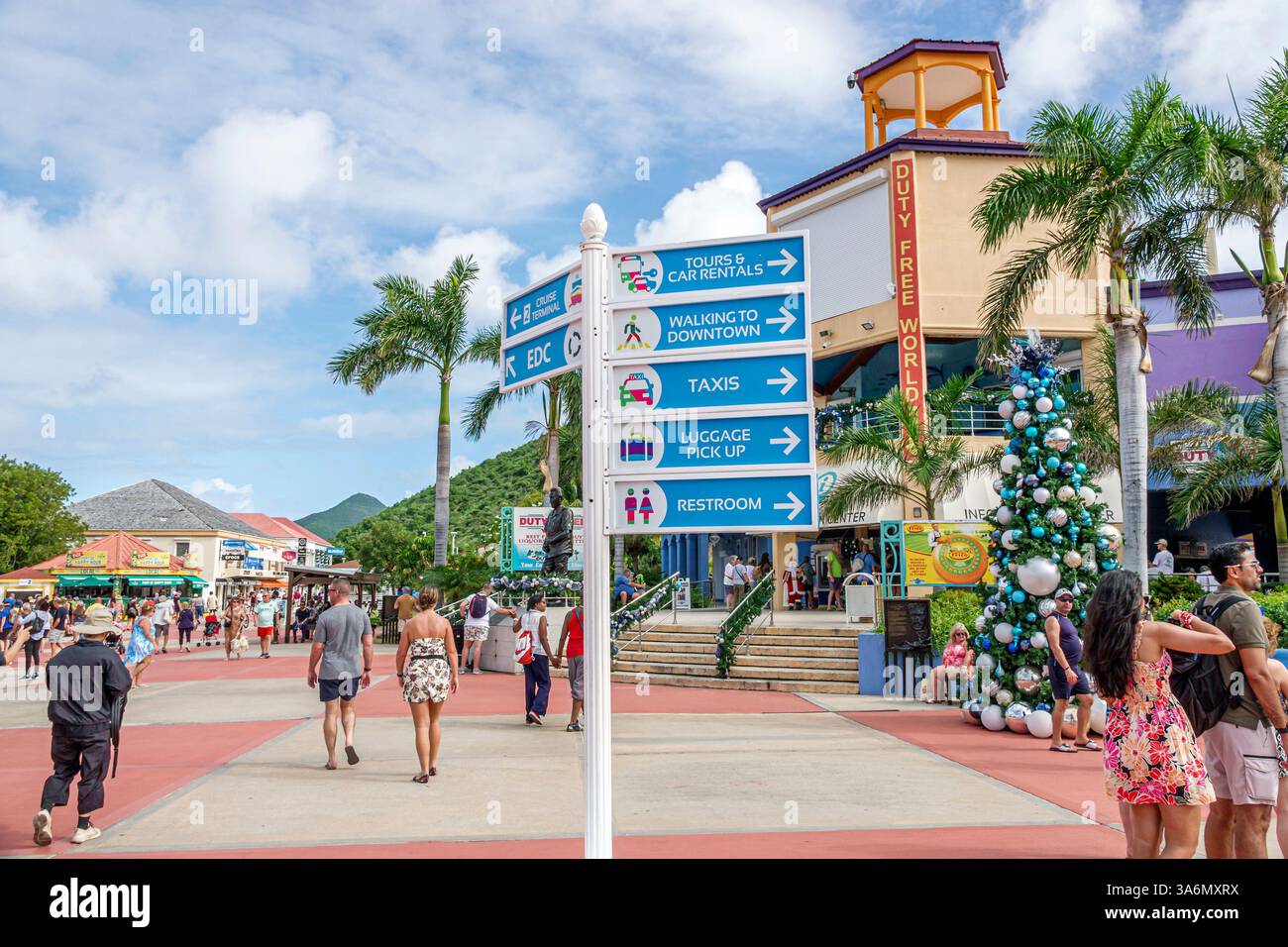 Philipsburg Sint St. Saint Maarten, Great Bay, porto per crociere, Harbour Harbor Point Village, negozi duty free, quartiere turistico, centro informazioni, indicazioni Foto Stock