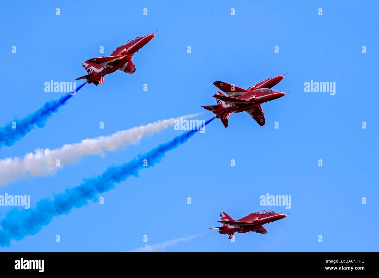 Il team di dimostrazione acrobatica RAF Red Arrows si esibisce al Sanicole Airshow. Belgio. 10 settembre 2021 Foto Stock